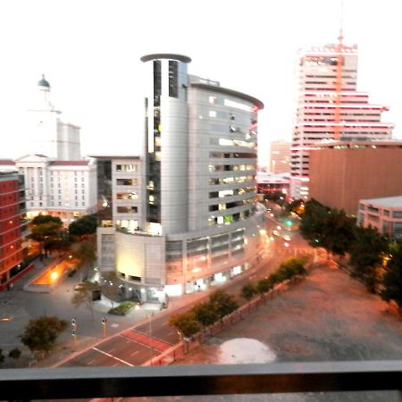 Full Power, Long Stay Rates, Walk To V&A Waterfront, Fibre Wifi, Gym & Pool Κέιπ Τάουν Εξωτερικό φωτογραφία