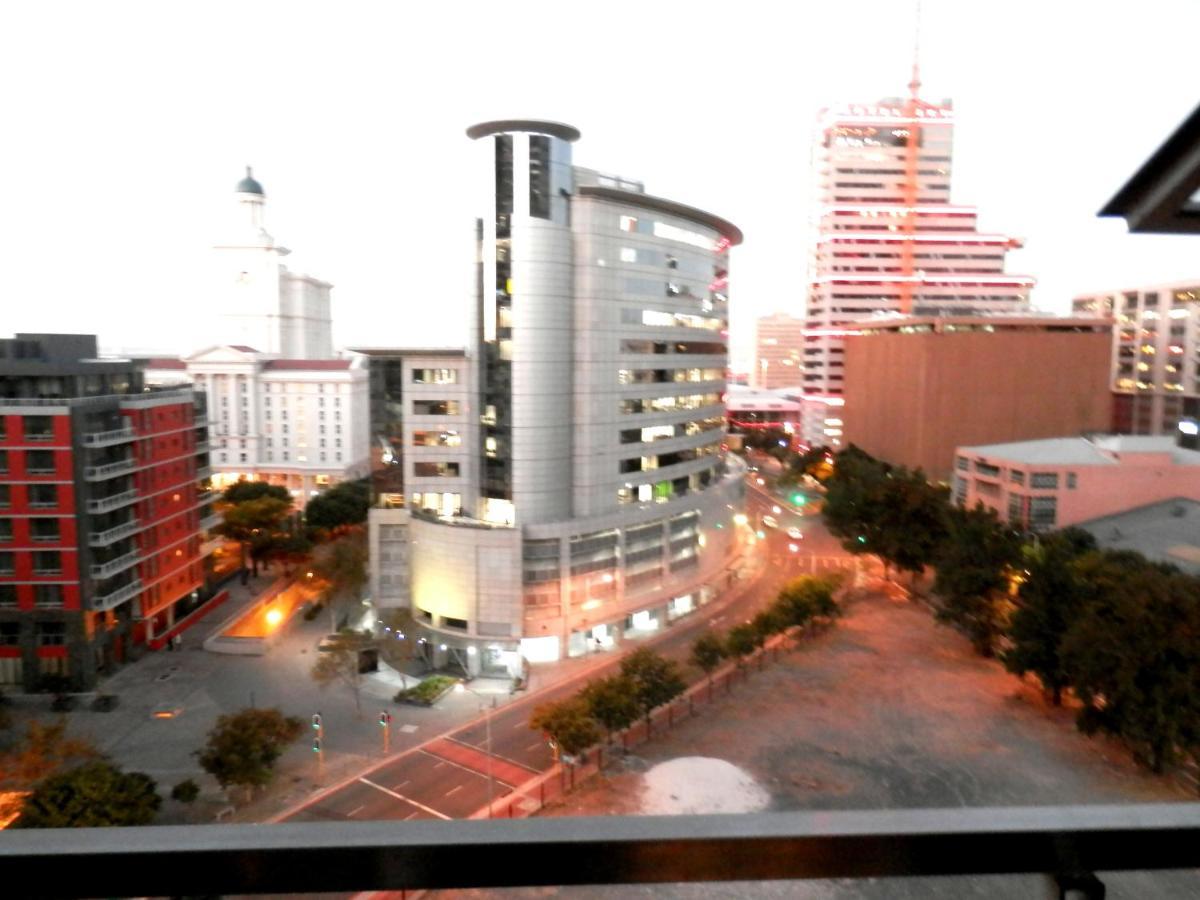 Full Power, Long Stay Rates, Walk To V&A Waterfront, Fibre Wifi, Gym & Pool Κέιπ Τάουν Εξωτερικό φωτογραφία